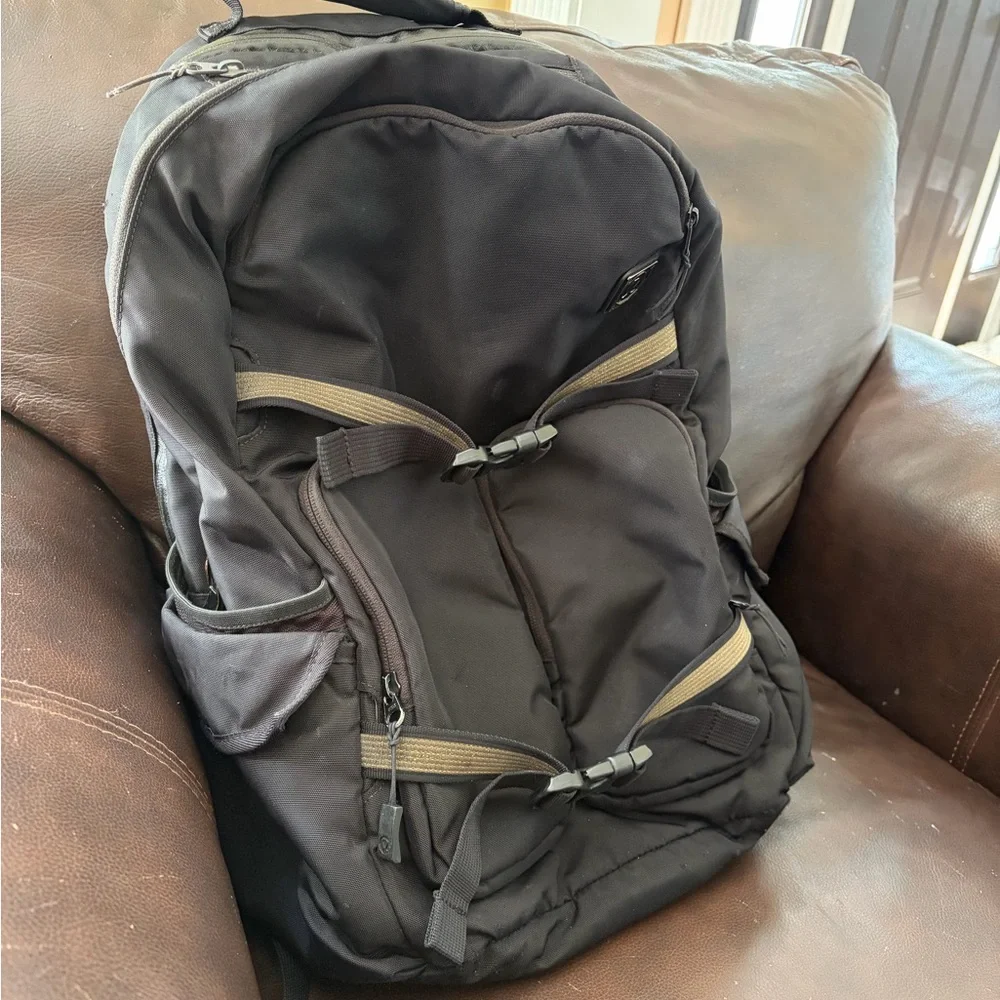 lululemon athletica black backpack